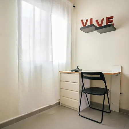 Work & Pet Friendly Urban Next To The Apartament *