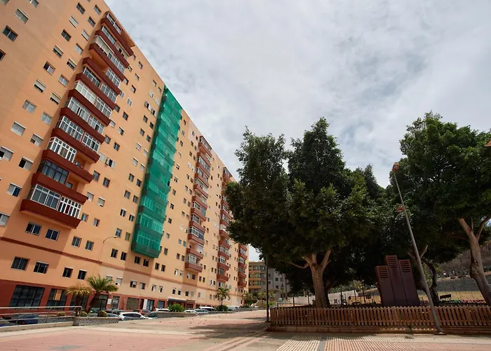 Work & Pet Friendly Urban Next To The