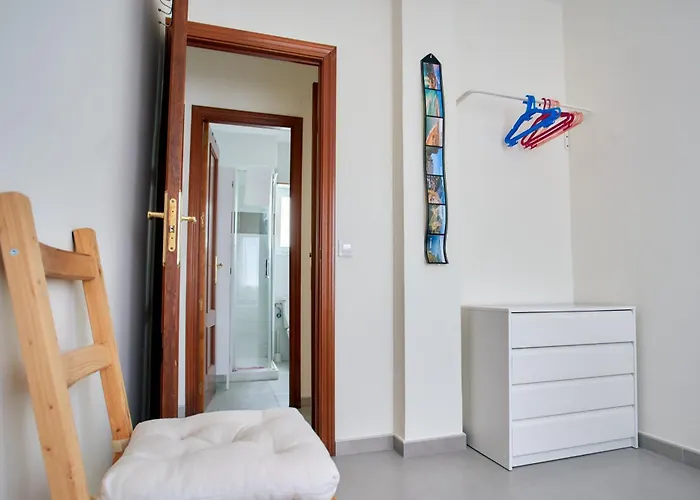 Work & Pet Friendly Urban Next To The *